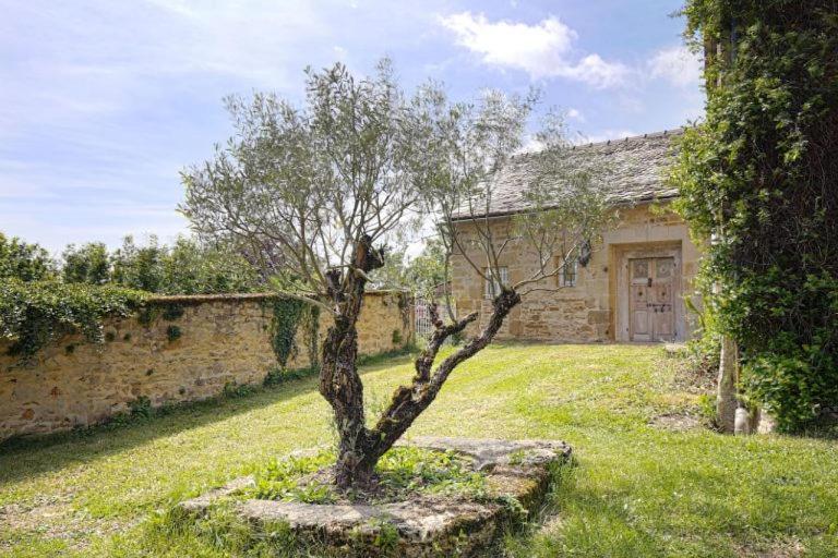 ホテル La Source Gilhodes Castelnau-de-Mandailles エクステリア 写真
