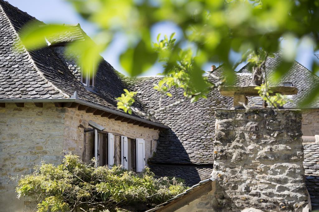 ホテル La Source Gilhodes Castelnau-de-Mandailles エクステリア 写真